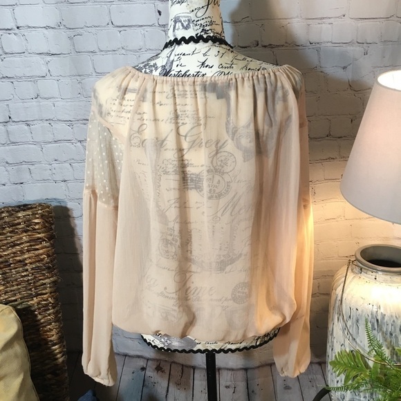 Weavers sheer elastic waist and sleeve blouse - Picture 7 of 9